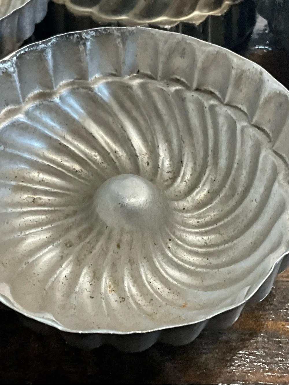 Vintage Lot of 5 Mini Bundt Jello Aluminum Pans Tins Swirl 3.75”
